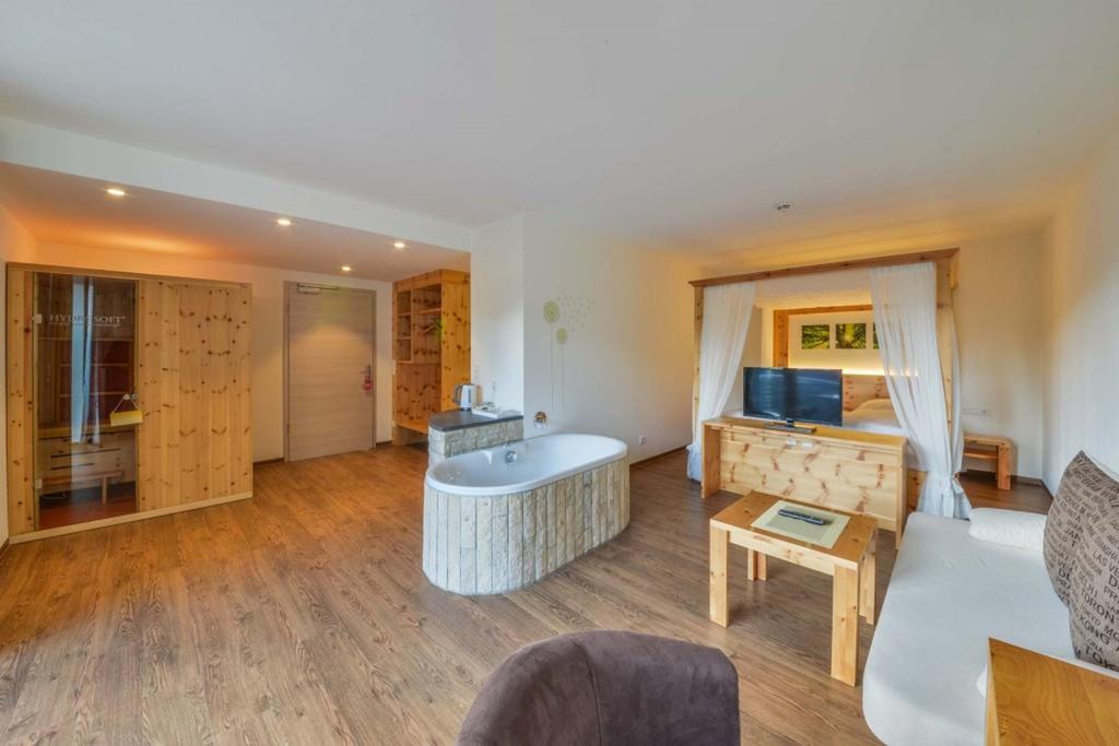 Hotel Gasthof Heckl Kinding Exterior foto